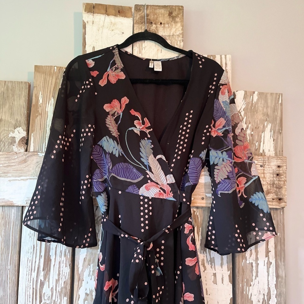 JAPNA Wrap Dress Size Medium Black with Dots, leaves kimono style - Picture 2 of 6